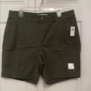 NWT Old Navy Everyday Green Women’s Shorts High Rise 7” Inseam